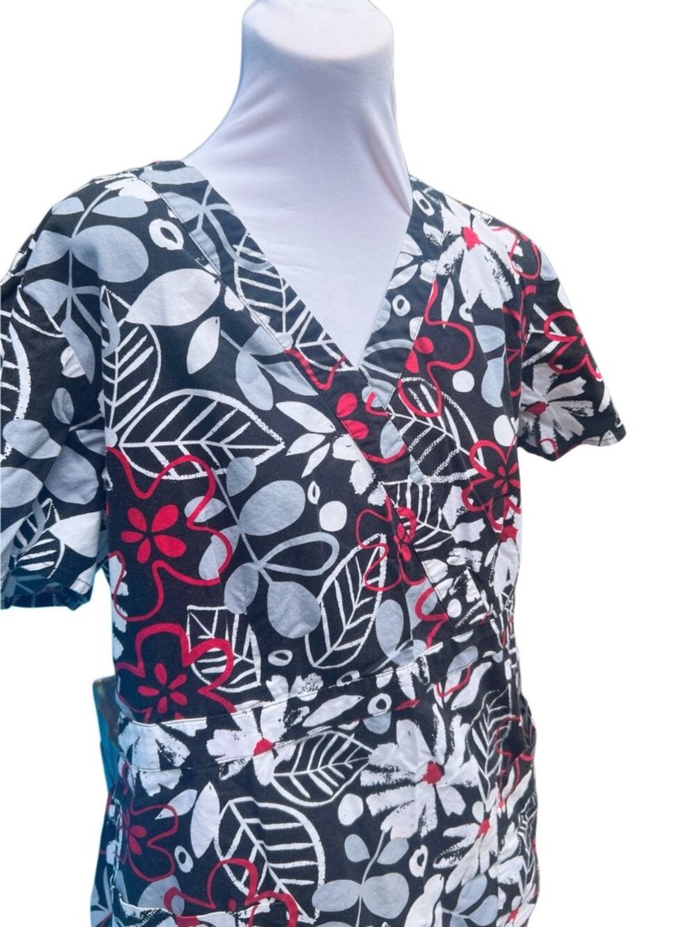 Floral Print Womens Scrub Top With Pockets & Button Detail